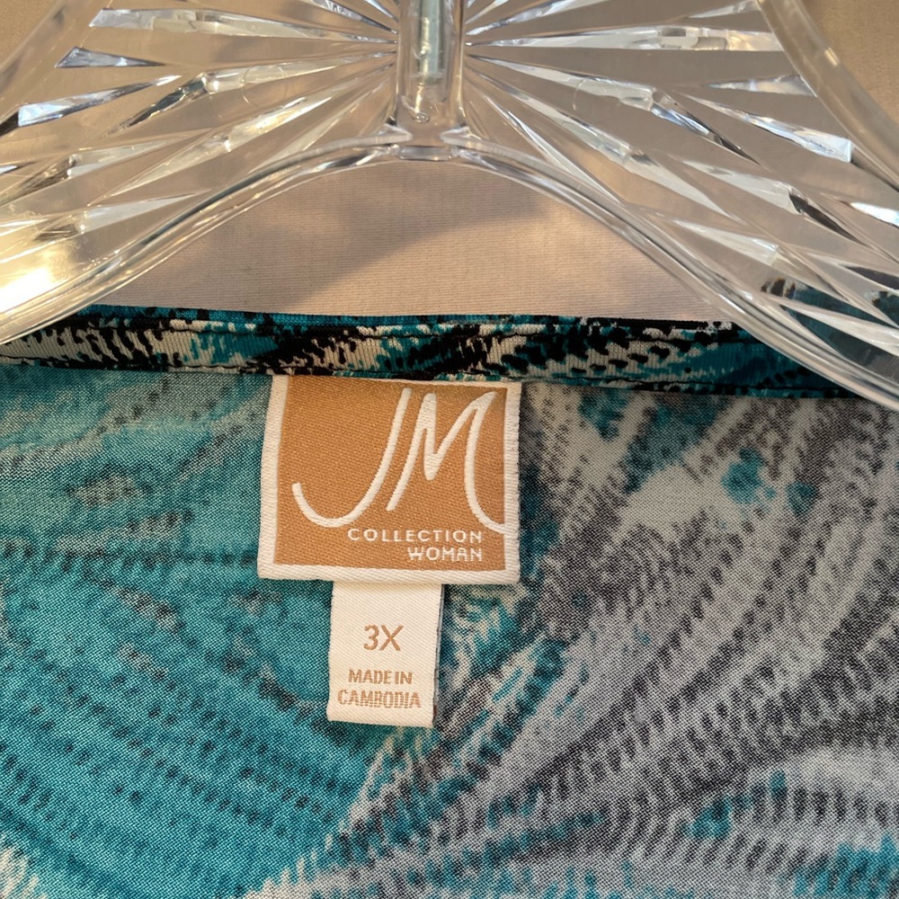 Women’s plus size top